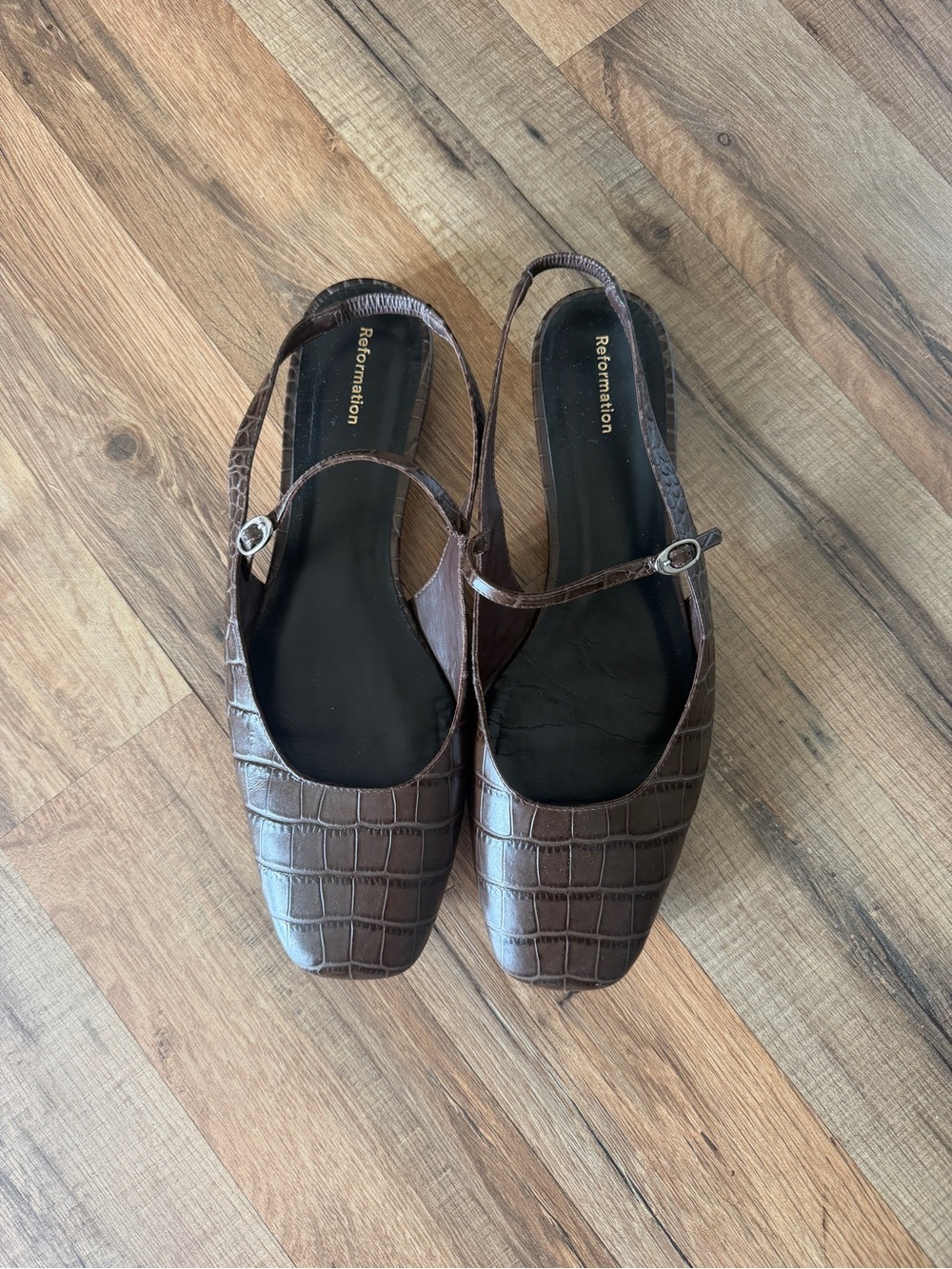 EUC Reformation Claire Slingback Mules in Croc-embossed Leather - Picture 5 of 8